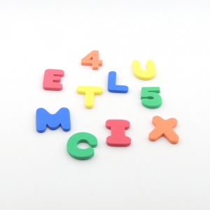 moosgummi_buchstaben_zahlen_277004215